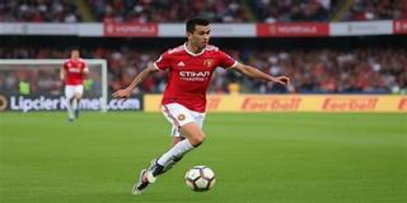 华体会体育分析：库尼亚的战术适配性与红魔进攻-华体会体育