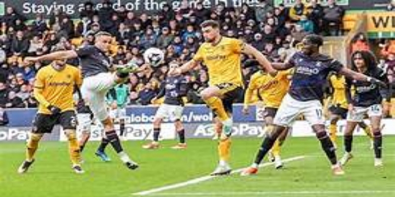 华体会体育战术复盘：从0-2落后到3-2逆转的比赛结构解析-华体会体育